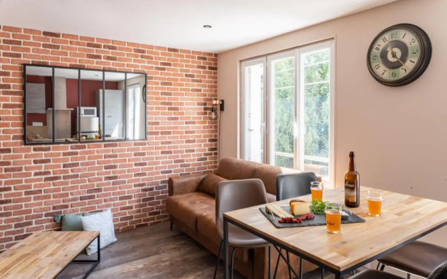 NOUVEAU - T2 Industriel - Quartier historique - WiFi - Parking - Netflix