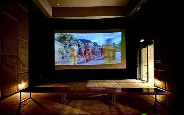 Ningbo Ninghai Xizi International  Atour Hotel