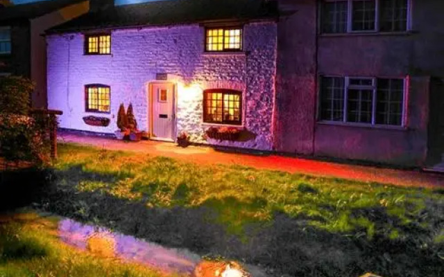 Clara's Cottage