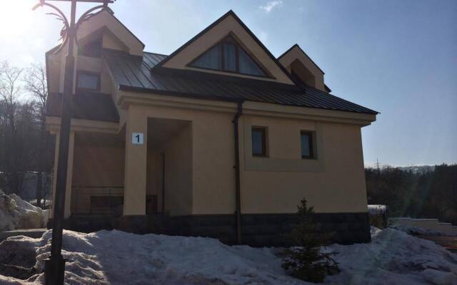 Отель Multi Rest House вид на фасад