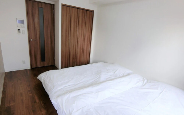 HR Front Regal Namba West