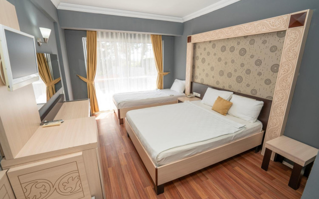 Aperion Beach  Hotel