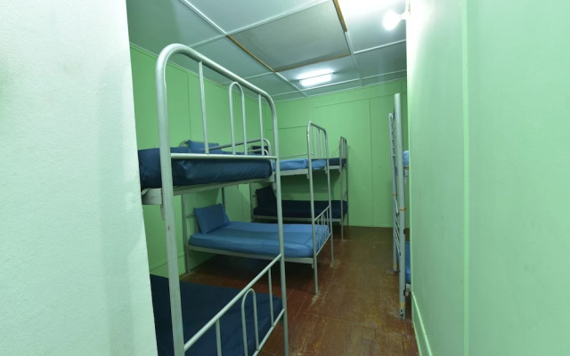 Spot On 90619 Mahseer Hostel