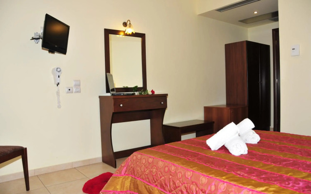 Gogos Hotel