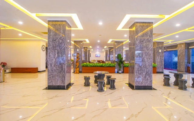 Ocean Beach Hotel Padang