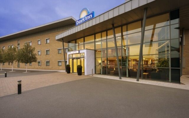 Отель Days Inn Wetherby вид на фасад