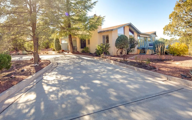 Secluded Sedona Retreat w/ Red Rock Views!