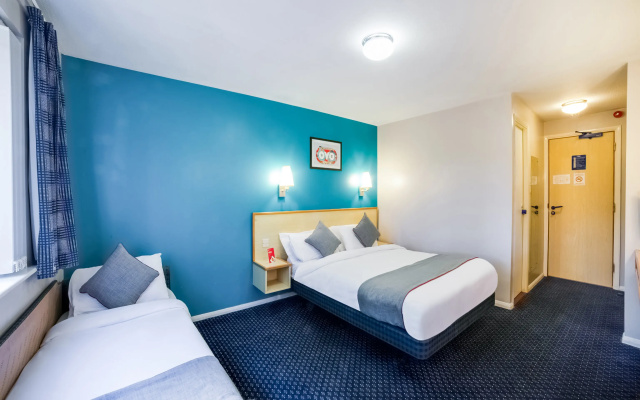 OYO Sunrise Hotel, A46 N Leicester