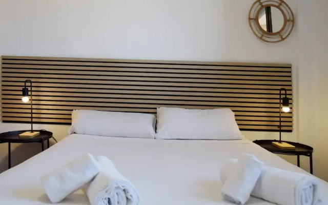 Apartamentos El Pilar 3000