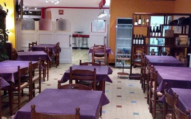 Café De La Place