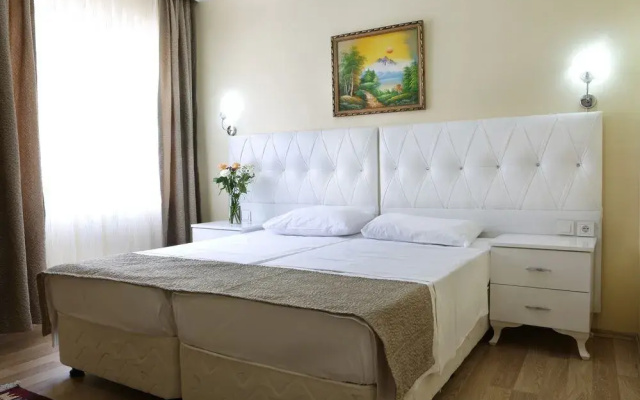 Ekim Apartments