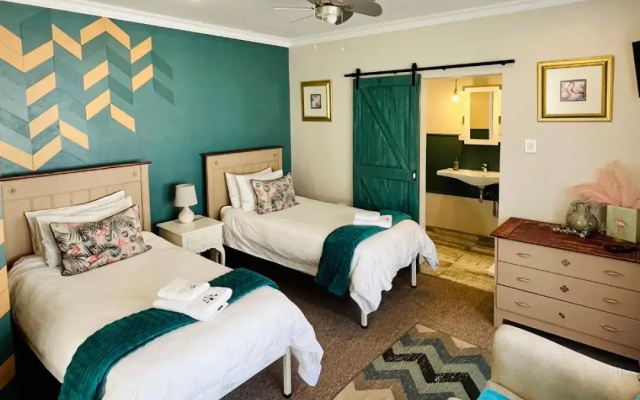 Longtom Farm Guest House