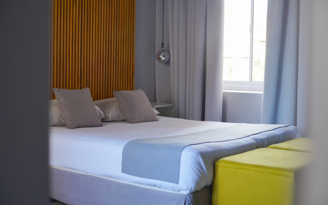 Hotel city