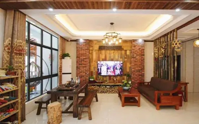 Bamboo and Apricot Garden House