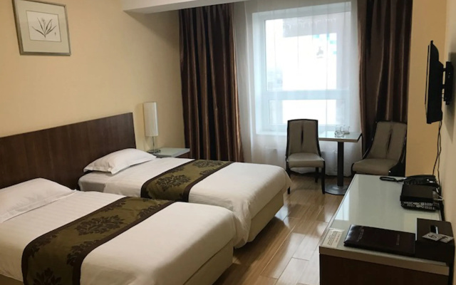 Munkh Khustai Hotel
