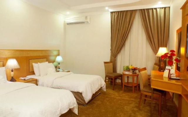 Al Mahmal Palestin Hotel