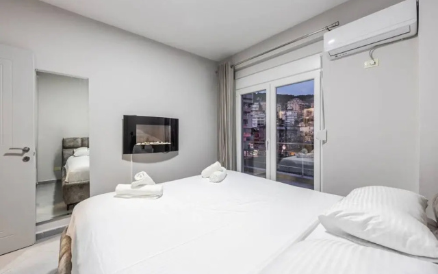 Seaview Apartment in the Center of Saranda