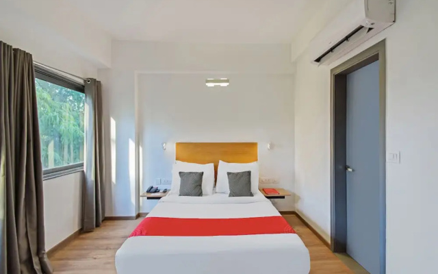 OYO Townhouse 030 Ashram Road Ahmedabad