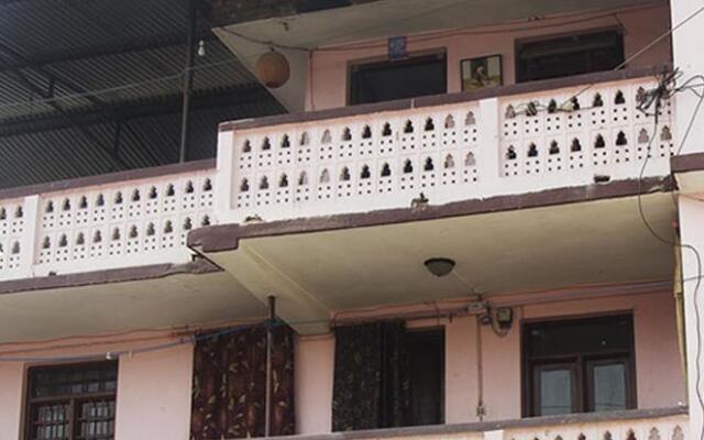 Отель Season Home Stay Непал, Катманду - отзывы, цены и фото номеров - забронировать отель Season Home Stay онлайн парковка