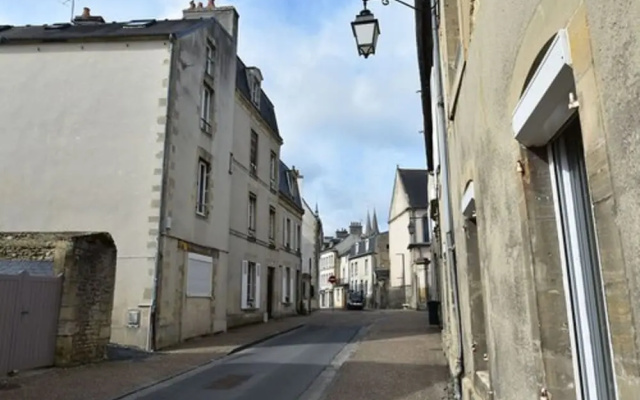 Lovely Apartment in Bayeux With Courtyard & Heating