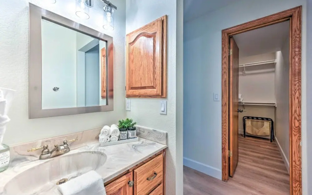 Spacious Flagstaff Home w/ Hot Tub & Grill!