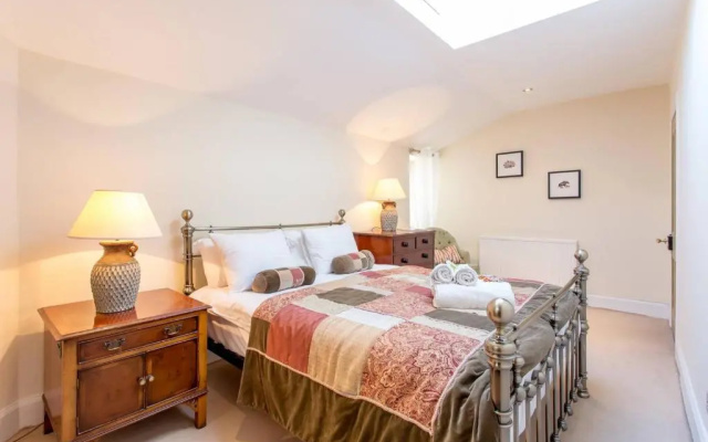 ALTIDO Spacious 3BR Mews House behind Calton Hill