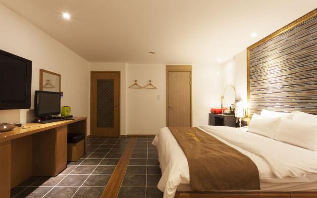 Hotel Leaders