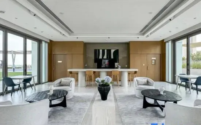 Luxury 2BR Walk-In Closet + Full Burj Khalifa View