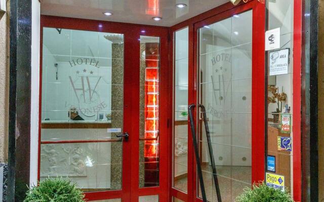 Hotel Veronese вид на фасад