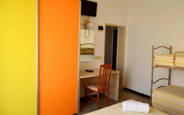  Hotel Cirene