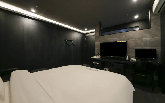 Hotel Pandora