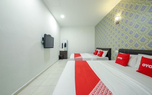 OYO 89497 Dream Nur Hotel