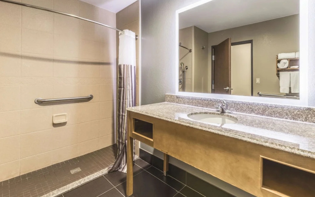 La Quinta Inn & Suites Tulsa - Catoosa