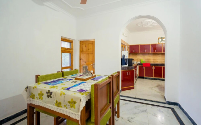 OYO 13292 Home Peaceful 2BHK Villa Kempty Fall