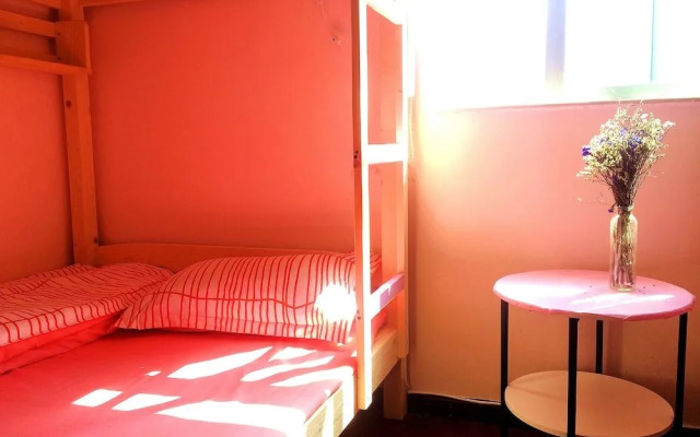 Downtown Center Youth Hostel