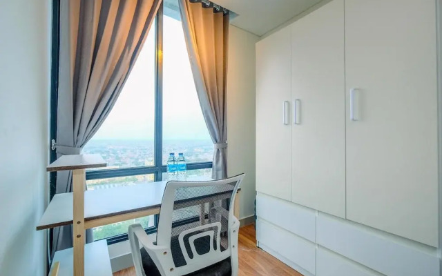 Comfy And Nice Studio At Lrt City Bekasi Apartment
