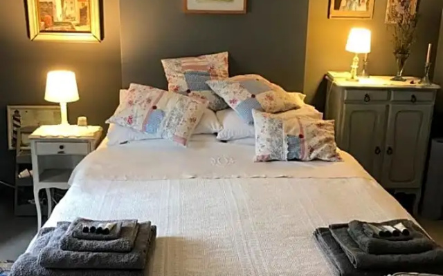 Stylish room near seafront