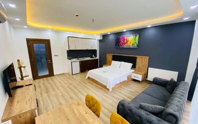 West Garden Hotel