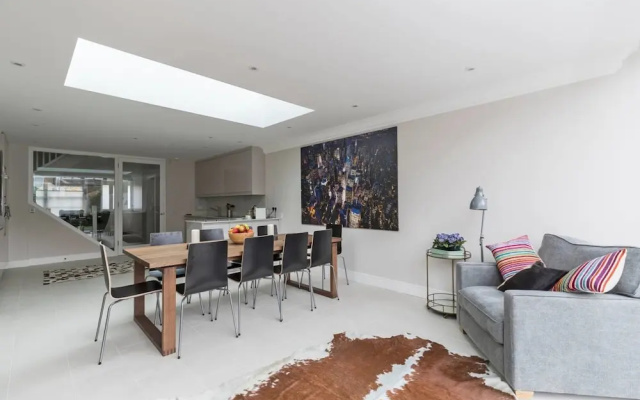 Gorgeous 5 Bed / Sleeps 10 - in Battersea Village
