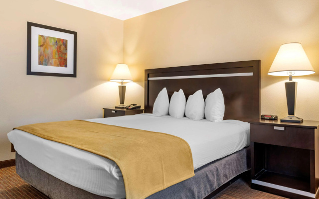 Best Western Luxury Inn