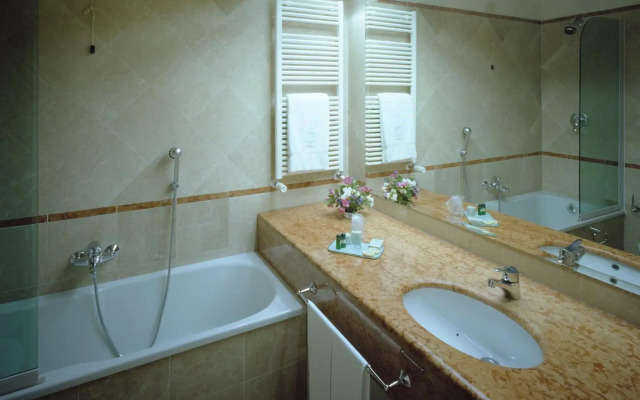 Hotel Sangallo Palace