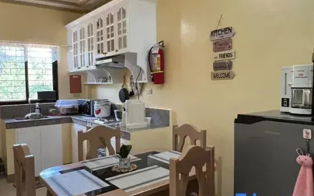 Nielo's Apartment (Door 5)