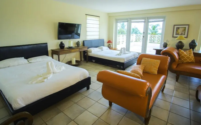 SoBe Ocean Dr. 3 Bedroom Penthouse