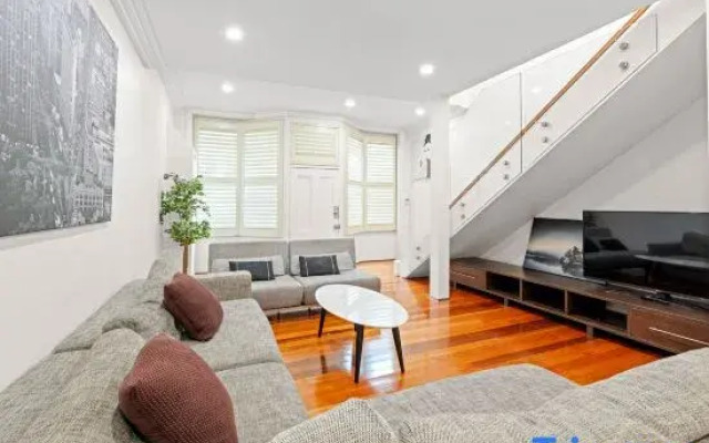 Stylish 3BR House(Parking)/ICC&DarlingHarbour-8min