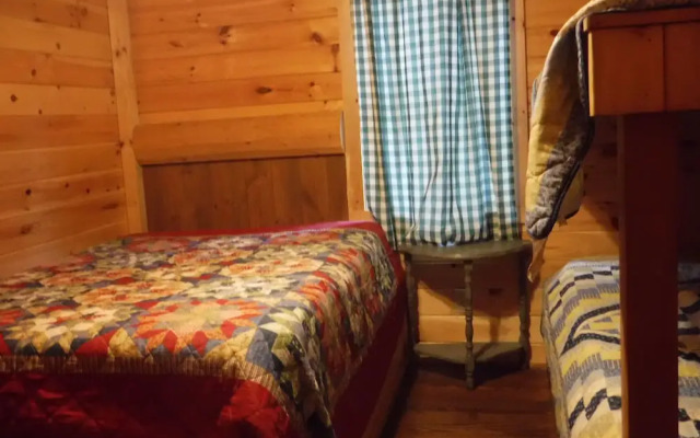 Riverbay Adventure Inn
