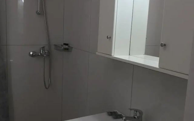 Room-banos Apartment 2 bed Rooms And Swi
