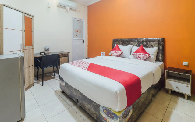 OYO 2010 Satria Guest House