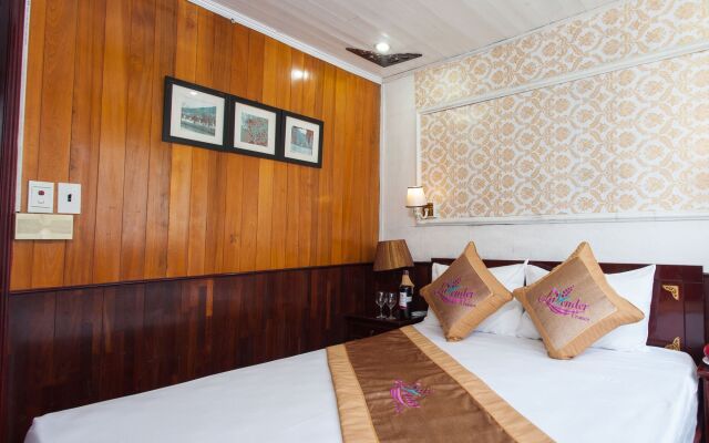 Отель Halong Lavender Cruises комната для гостей