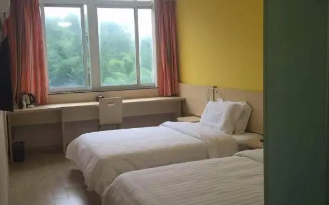 7 Days Inn·Ziyang Lezhi Yingbin Avenue