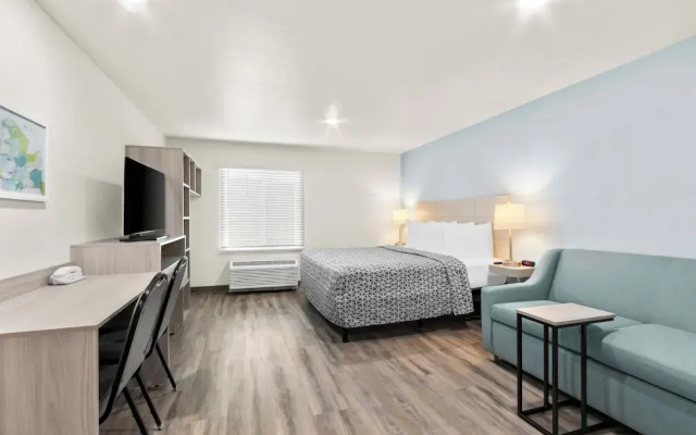 WoodSpring Suites Chandler Phoenix Medical Center